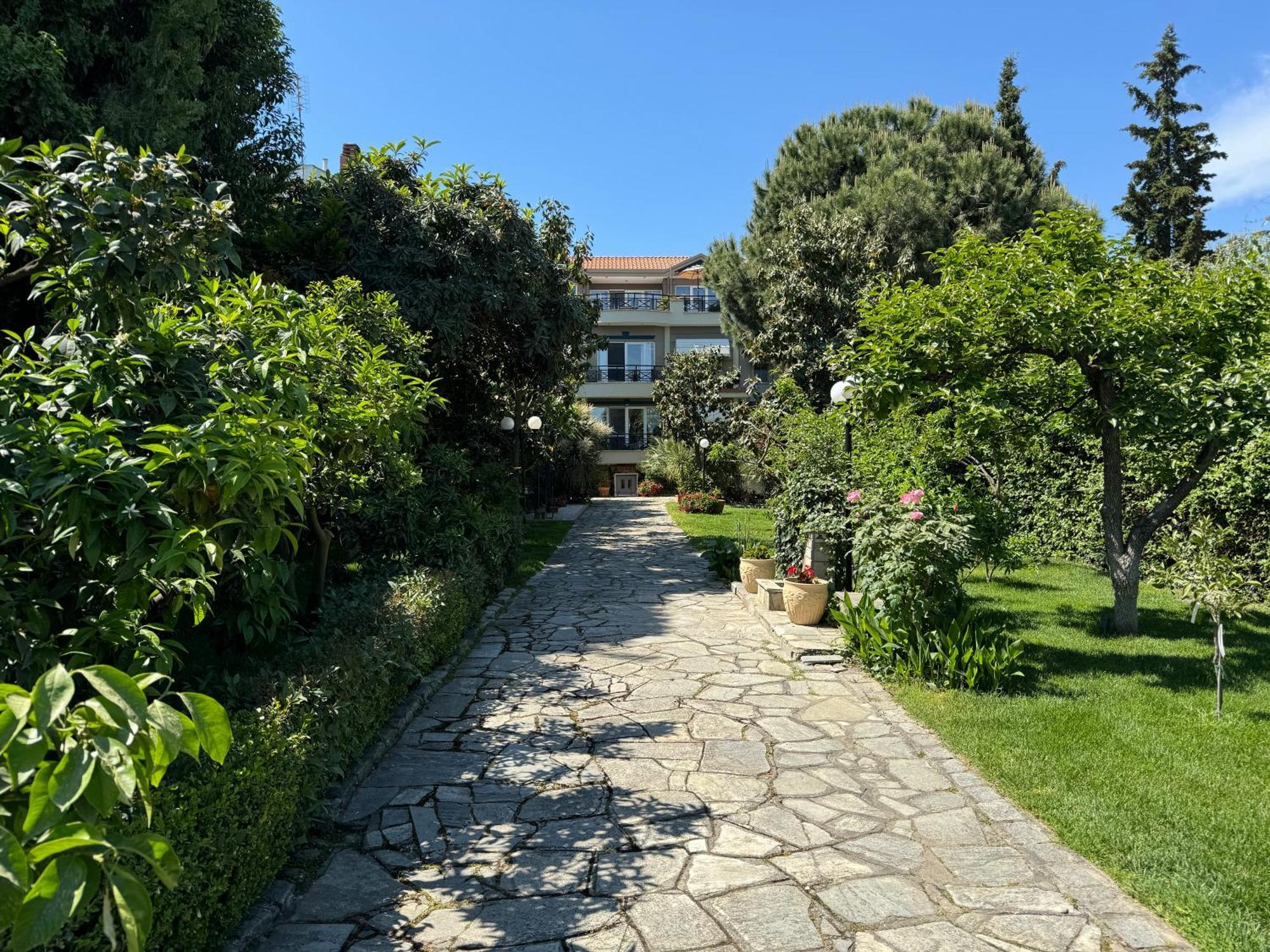 Paneon Apartments Nea Iraklitsa Exterior photo